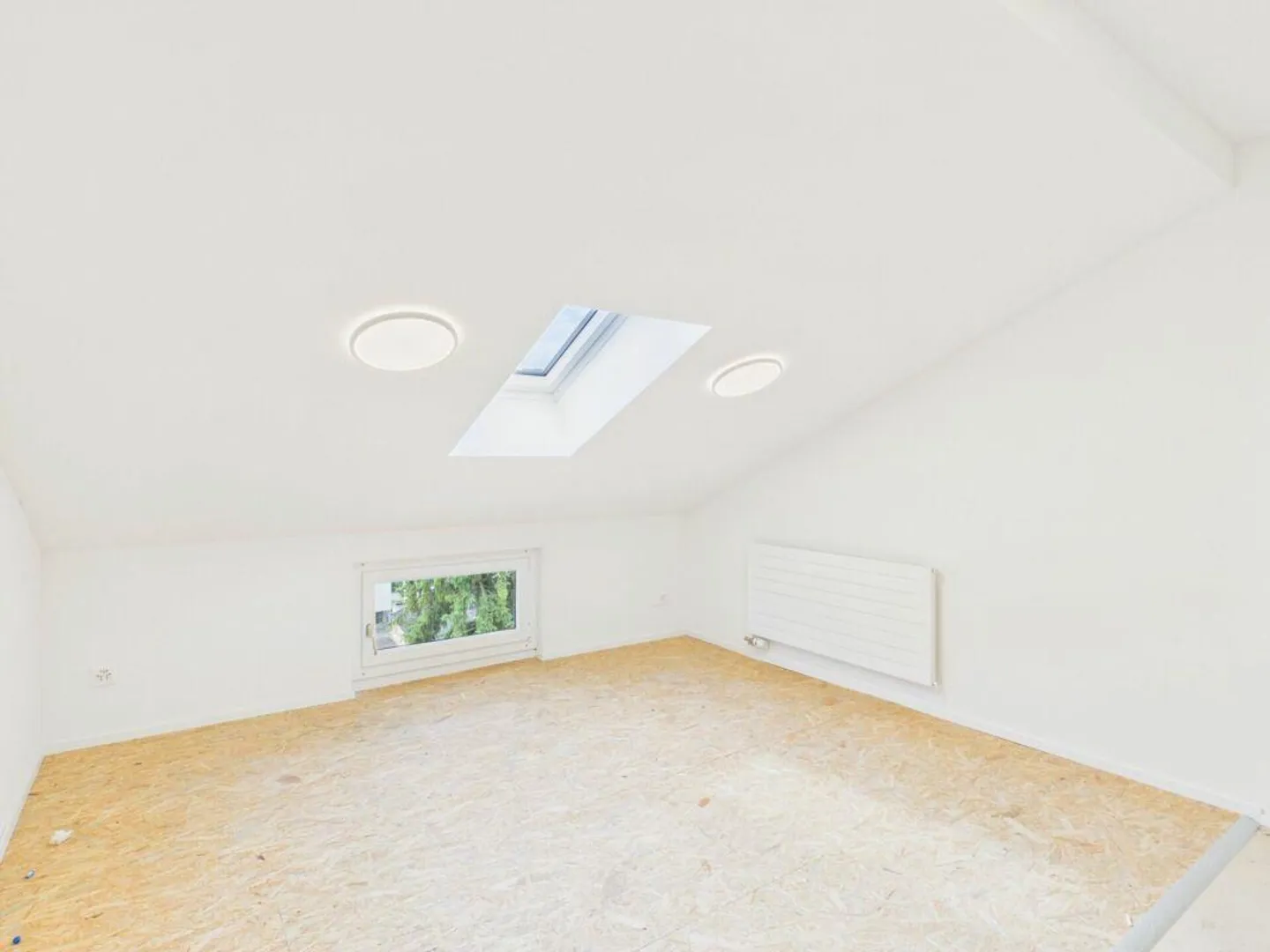 Bright Studio/Single Office with Charm for Rent - Photo 1 of 6
