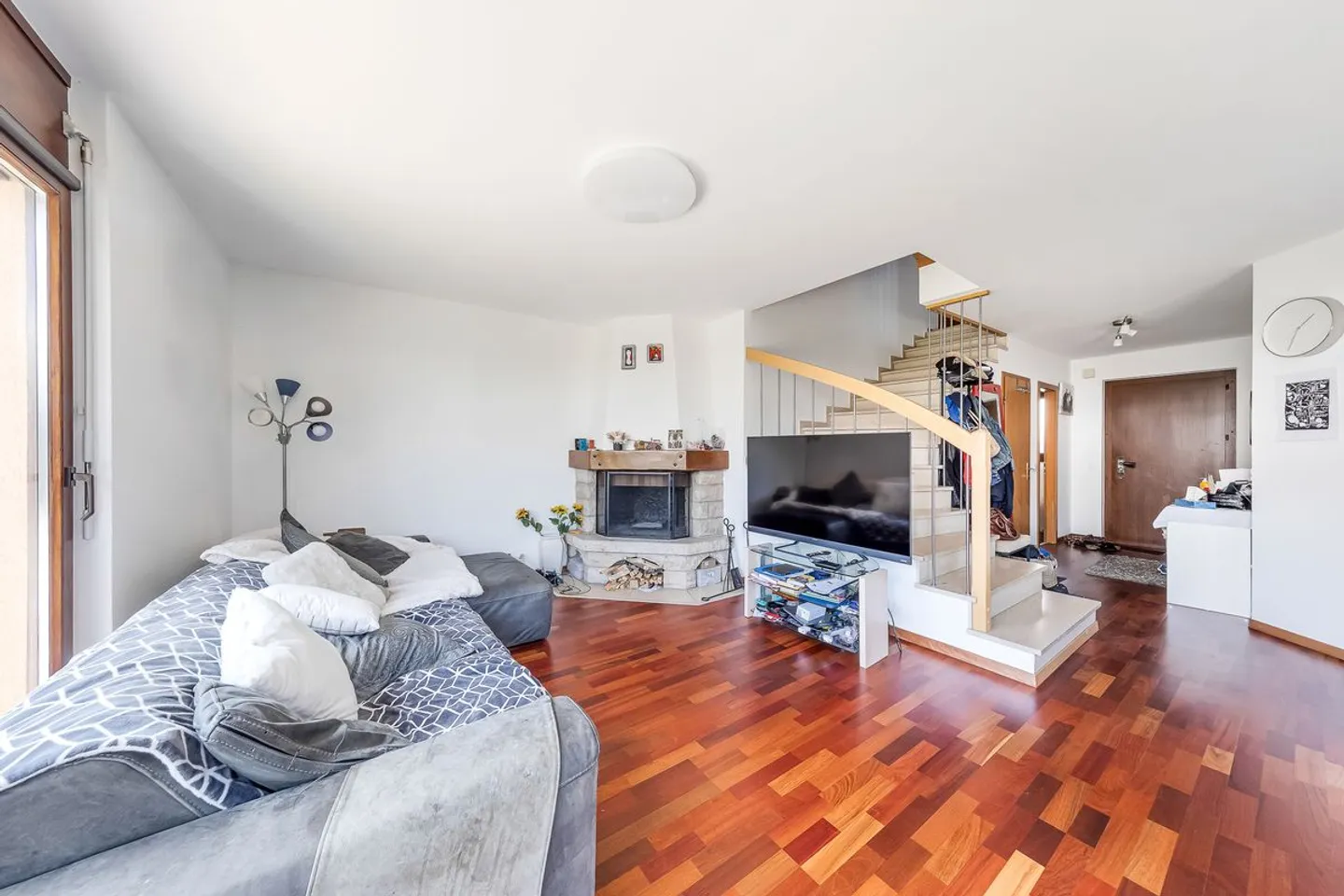 In Exclusivity! Pretty Semi-Detached House in Gland! - Photo 3 of 13