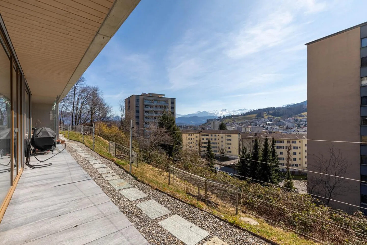 Superbe appartement de 3,5 pièces en rez-de-chaussée sur la pente sud du Sonnenberg - Photo 15 sur 16