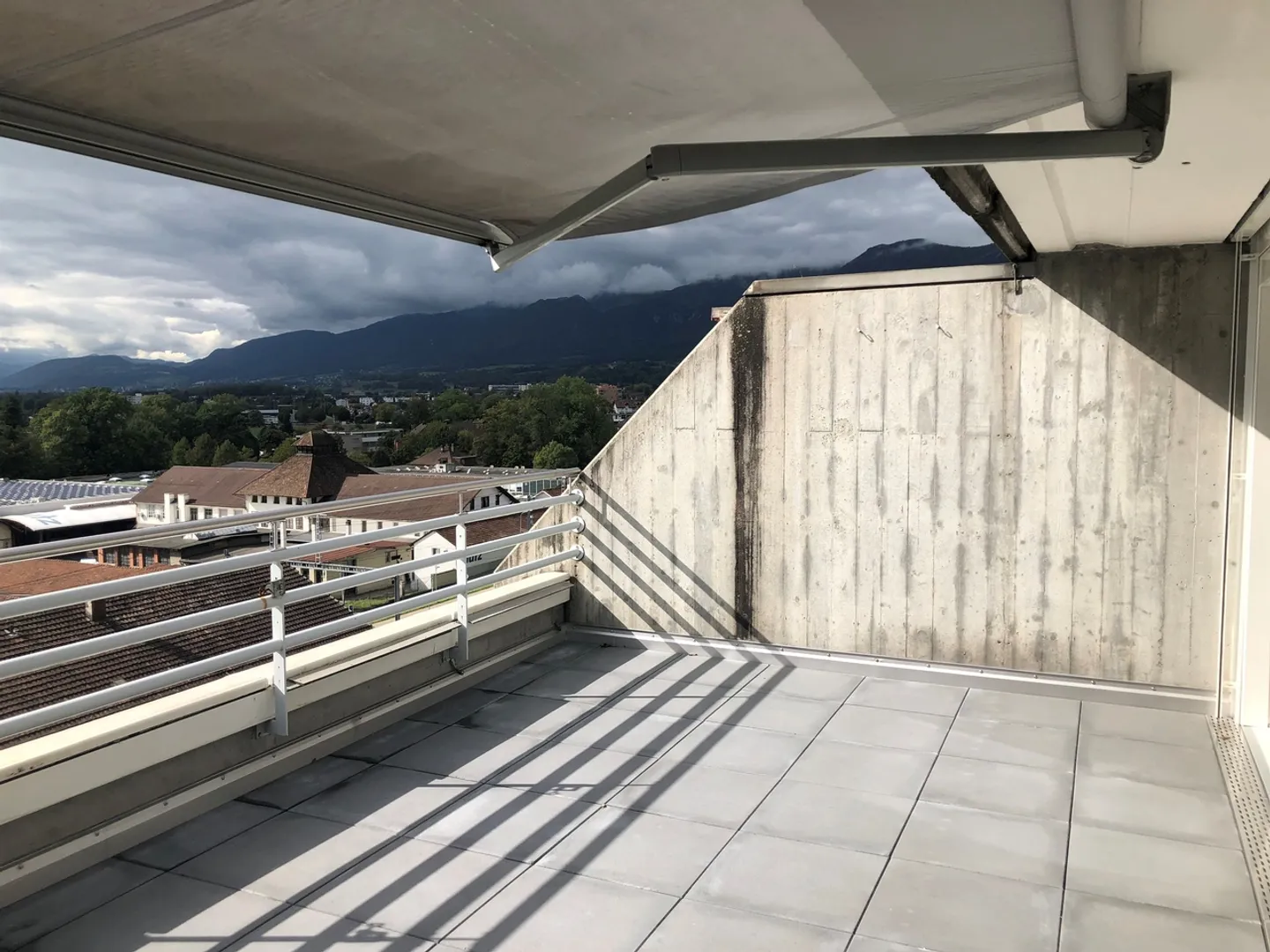 Dreamlike gallery apartment with breathtaking views! - Photo 1 of 10