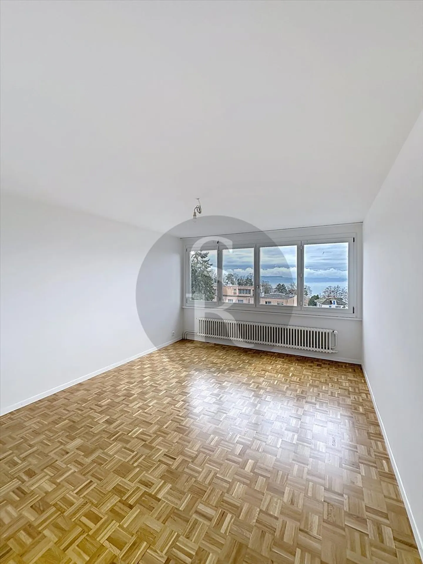 Appartamento 4 locali - Foto 4 di 6