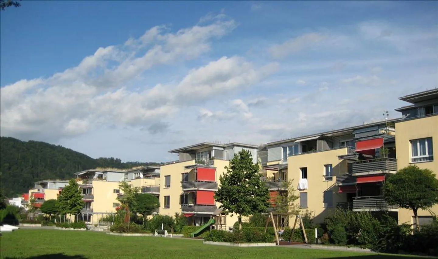 Ampio appartamento attico con panorama sulle Alpi - Foto 2 di 12