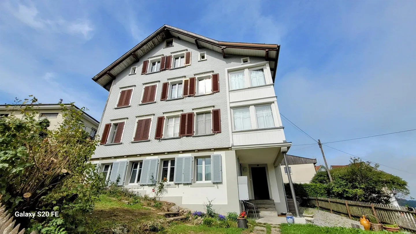 Oasi residenziale (circa casa bifamiliare) a Wolfhalden con vista mozzafiato - Foto 2 di 25
