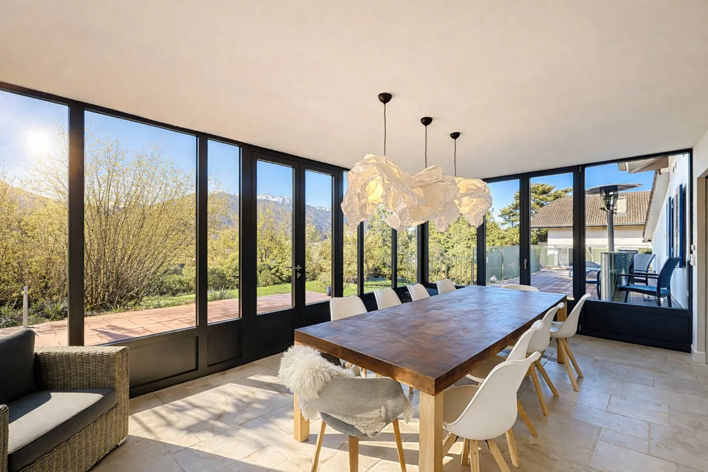 Moderne Familienhaus mit Garten - Foto 3 von 12