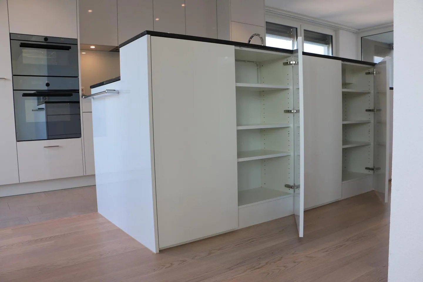 Exclusive 3½-room penthouse apartment with two balconies - Photo 4 of 14