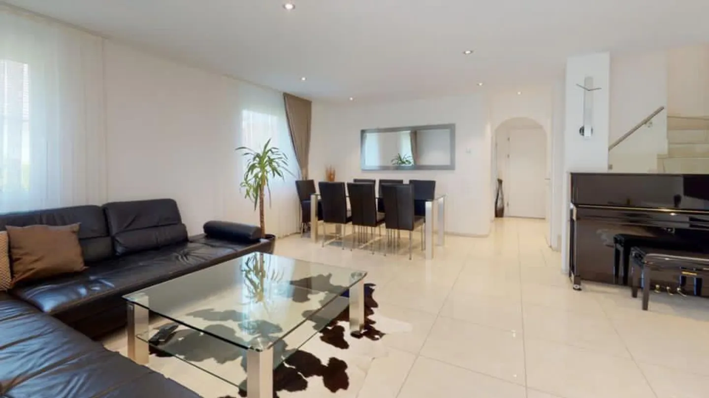 Appartamento giardino duplex di 4,5 stanze con balcone e giardino... - Foto 1 di 12