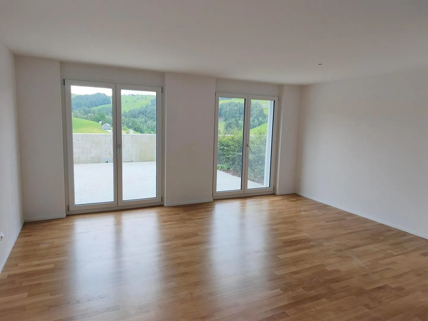 6.5-room corner townhouse with Säntis view in Dicken SG - Photo 2 of 13