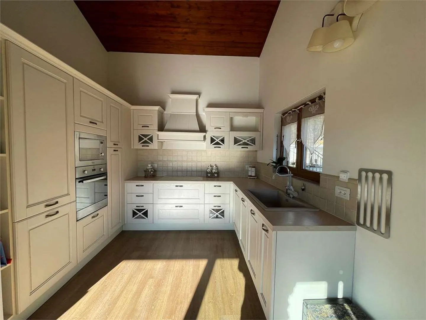 4 chambres meublées à Vacallo avec vue imprenable - Photo 2 sur 12