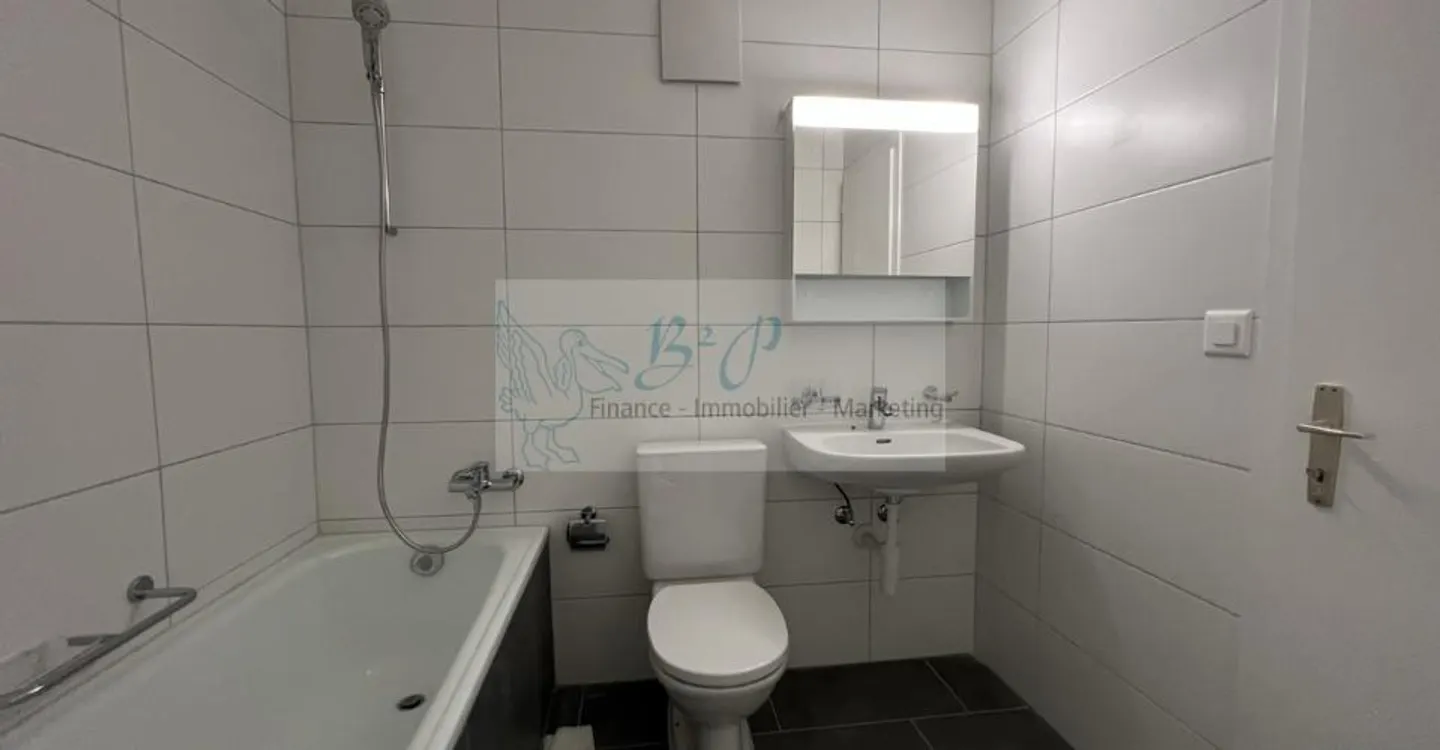 Un bel appartement de 3.5 pièces avec balcon est à louer ! - Photo 8 sur 9