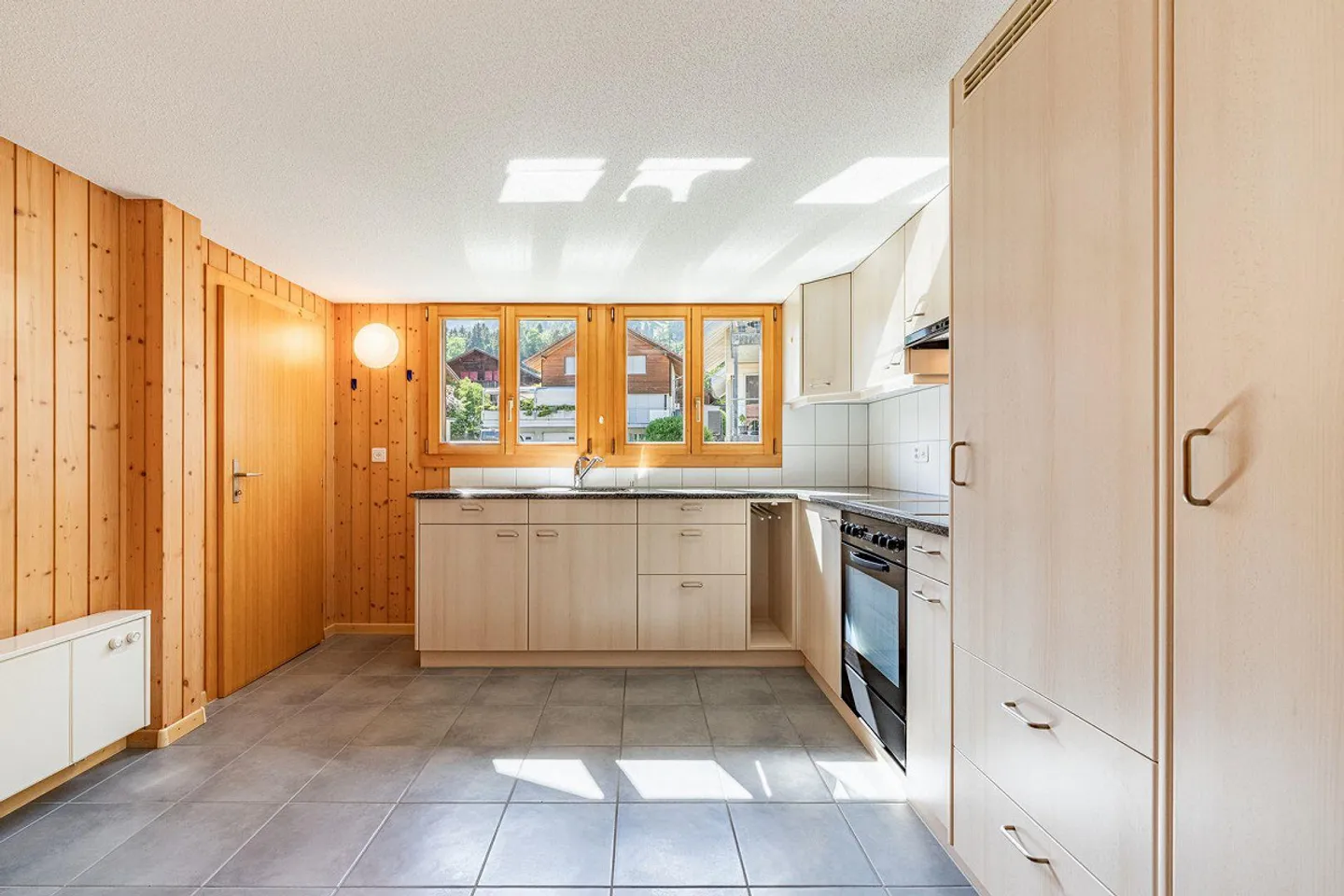 Charmantes Zweifamilienhaus in Frutigen - Foto 7 von 13
