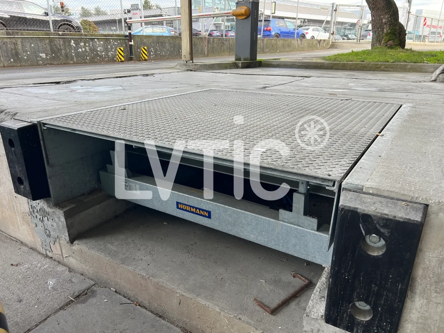 Deposit - Photo 5 of 7