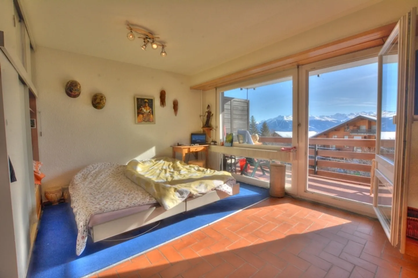 AV9 202 - studio in the heart of the village - on the pedestrian square - Photo 2 of 10