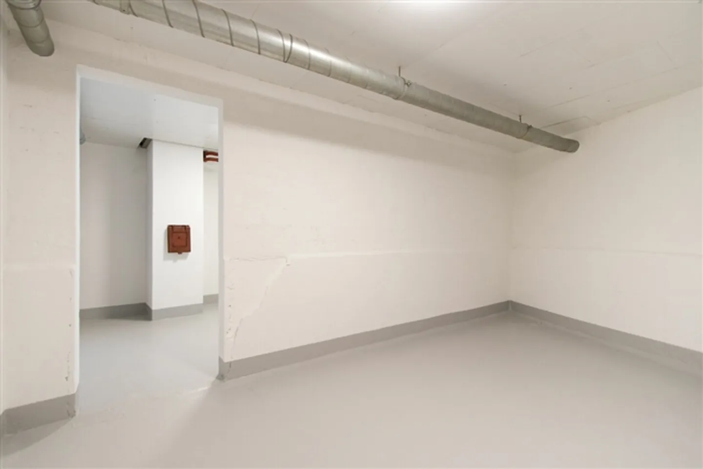 Stanza hobby, magazzino, laboratorio, locale di servizio a Murten - Foto 4 di 5