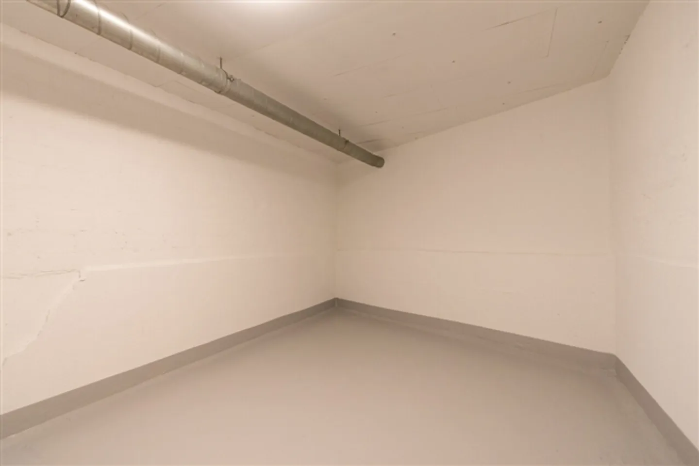 Stanza hobby, magazzino, laboratorio, locale di servizio a Murten - Foto 5 di 5