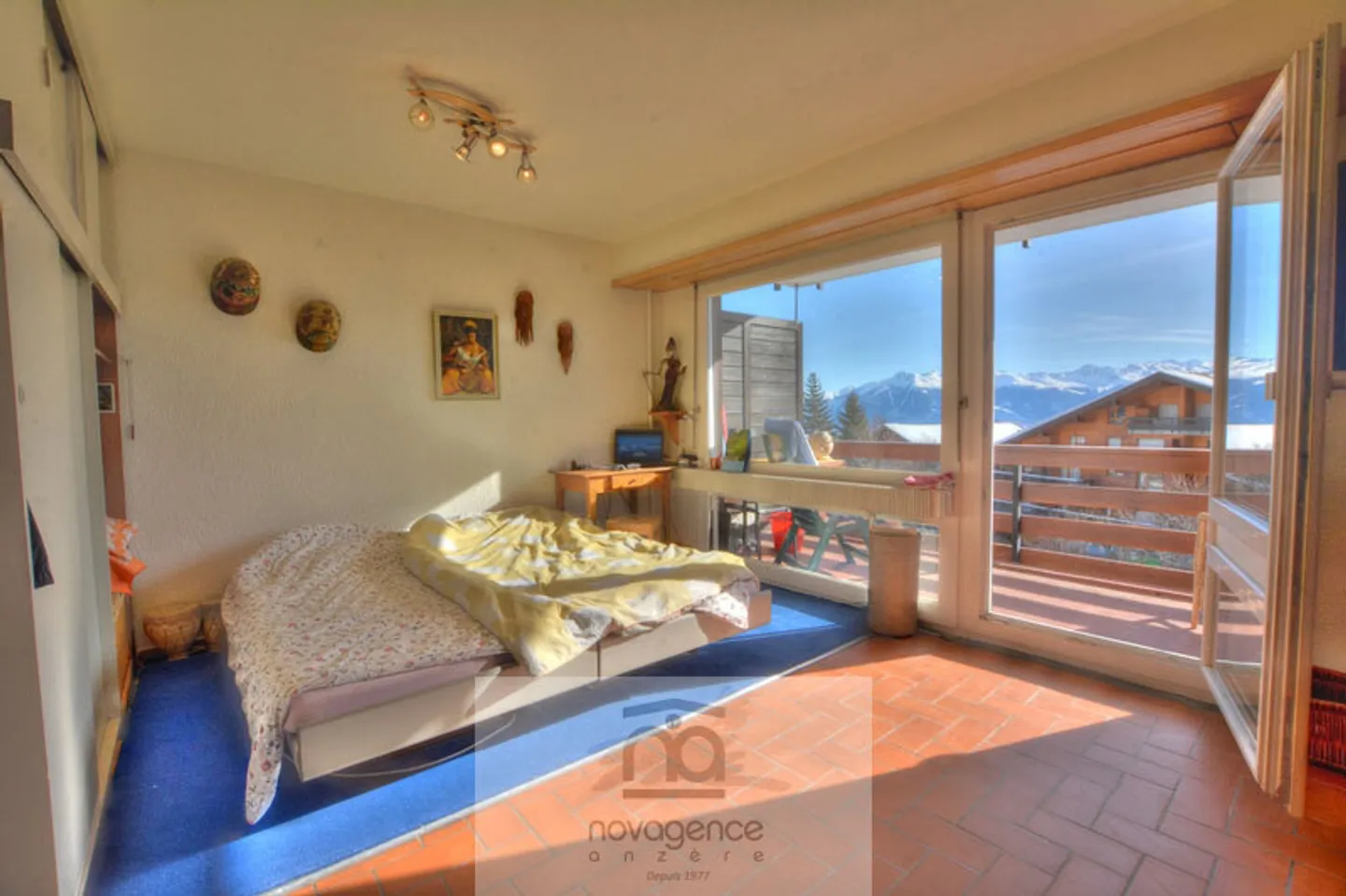 AV9 202 - studio in the heart of the village - on the pedestrian square - Photo 4 of 10