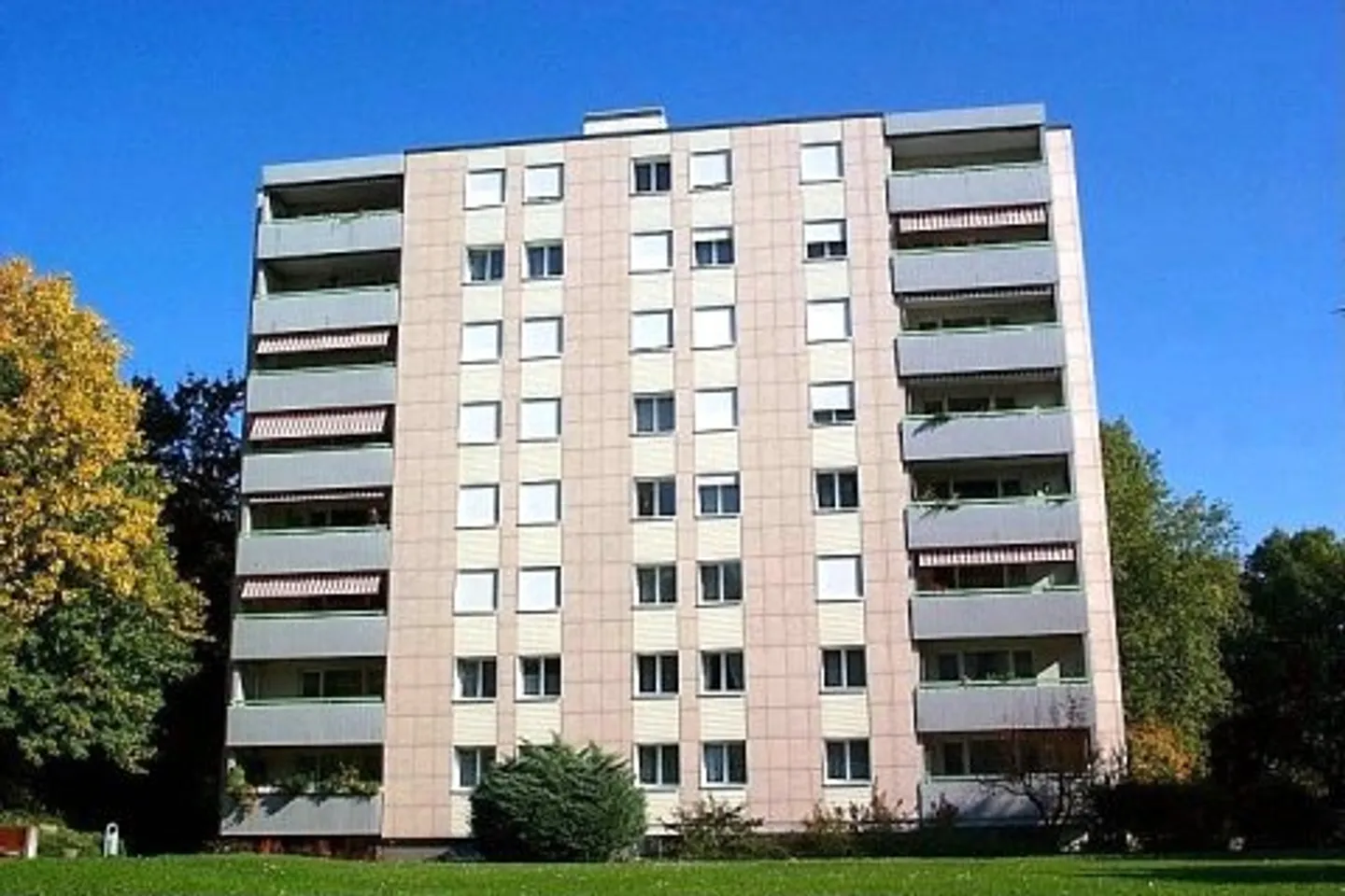 Places de stationnement à louer - Photo 1 sur 1