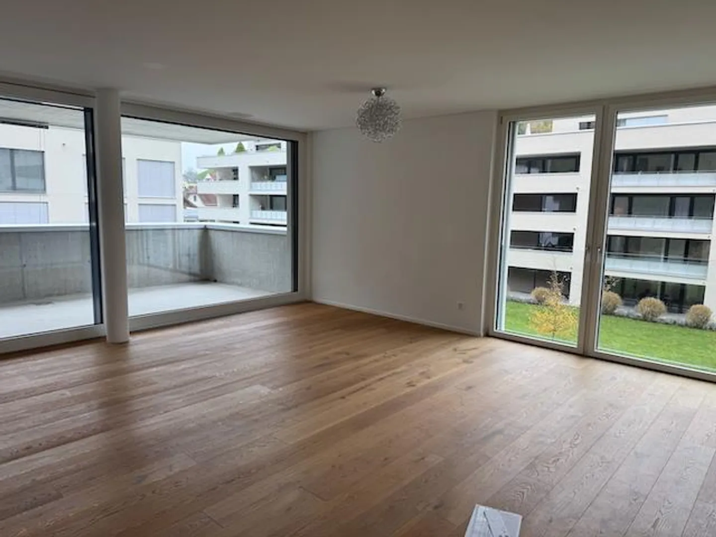 Subaffittuario per appartamento moderno di 3,5 stanze con standard Minergie a Zof - Foto 2 di 7