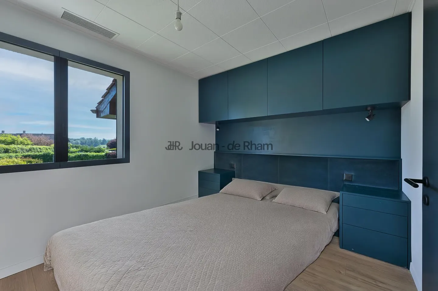 Crassier | Fully renovated family home - Photo 10 of 13