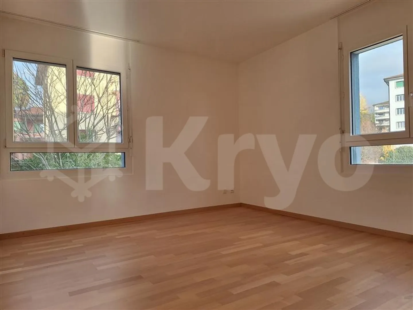 Spacious Apartment with Balcony - Photo 5 of 7