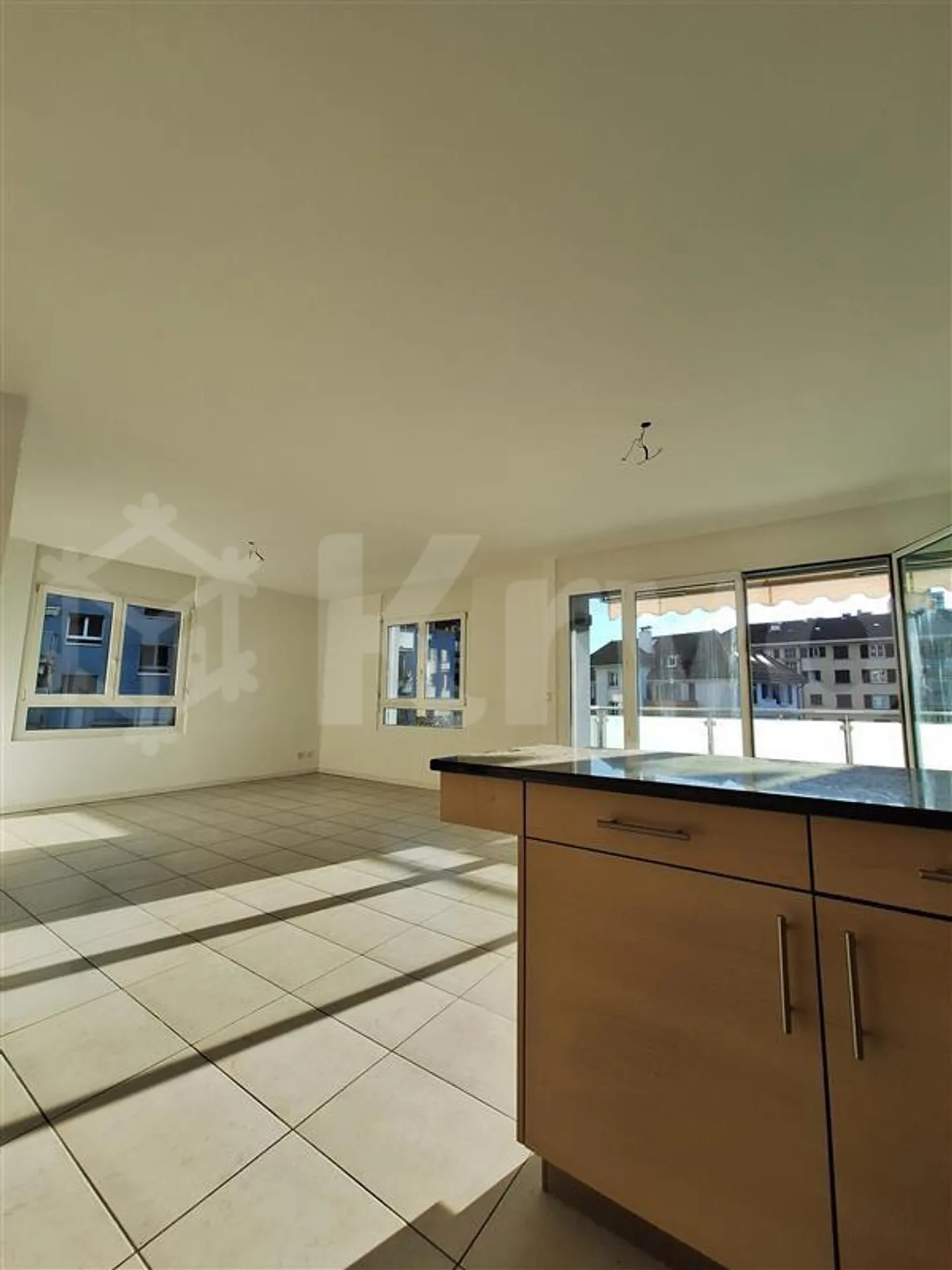 Spacious Apartment with Balcony - Photo 3 of 7