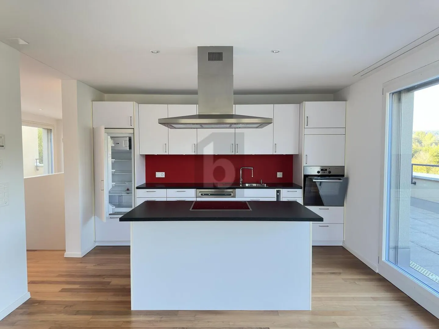 DIRECT LIFT ACCESS WITH LARGE TERRACES - Photo 3 of 6