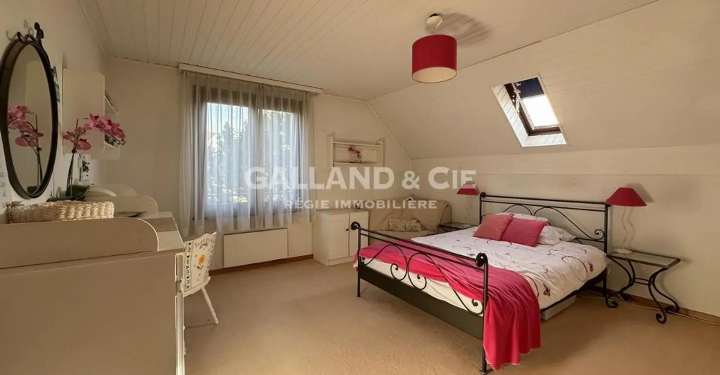 Villa di 7,5 stanze - Spazio all'appuntamento - Foto 6 di 9