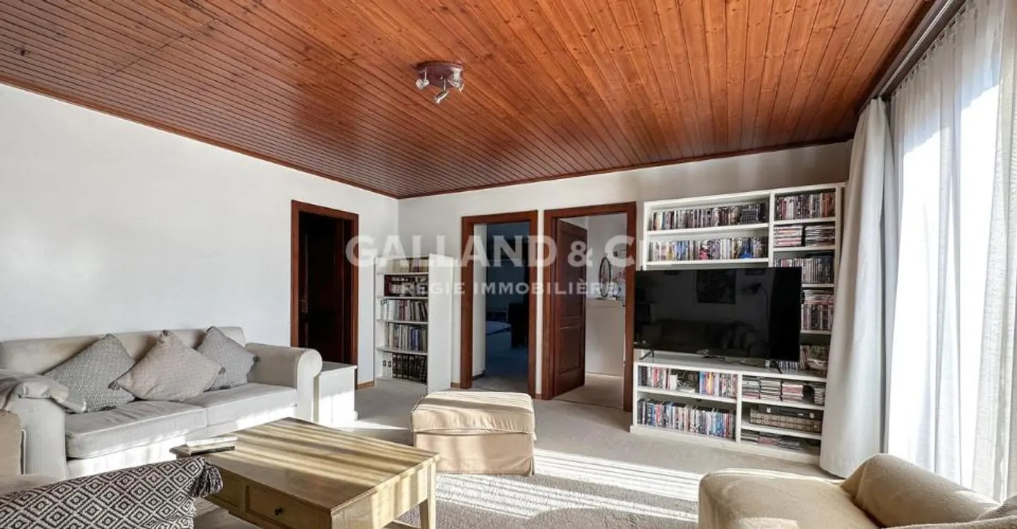 Villa di 7,5 stanze - Spazio all'appuntamento - Foto 8 di 9