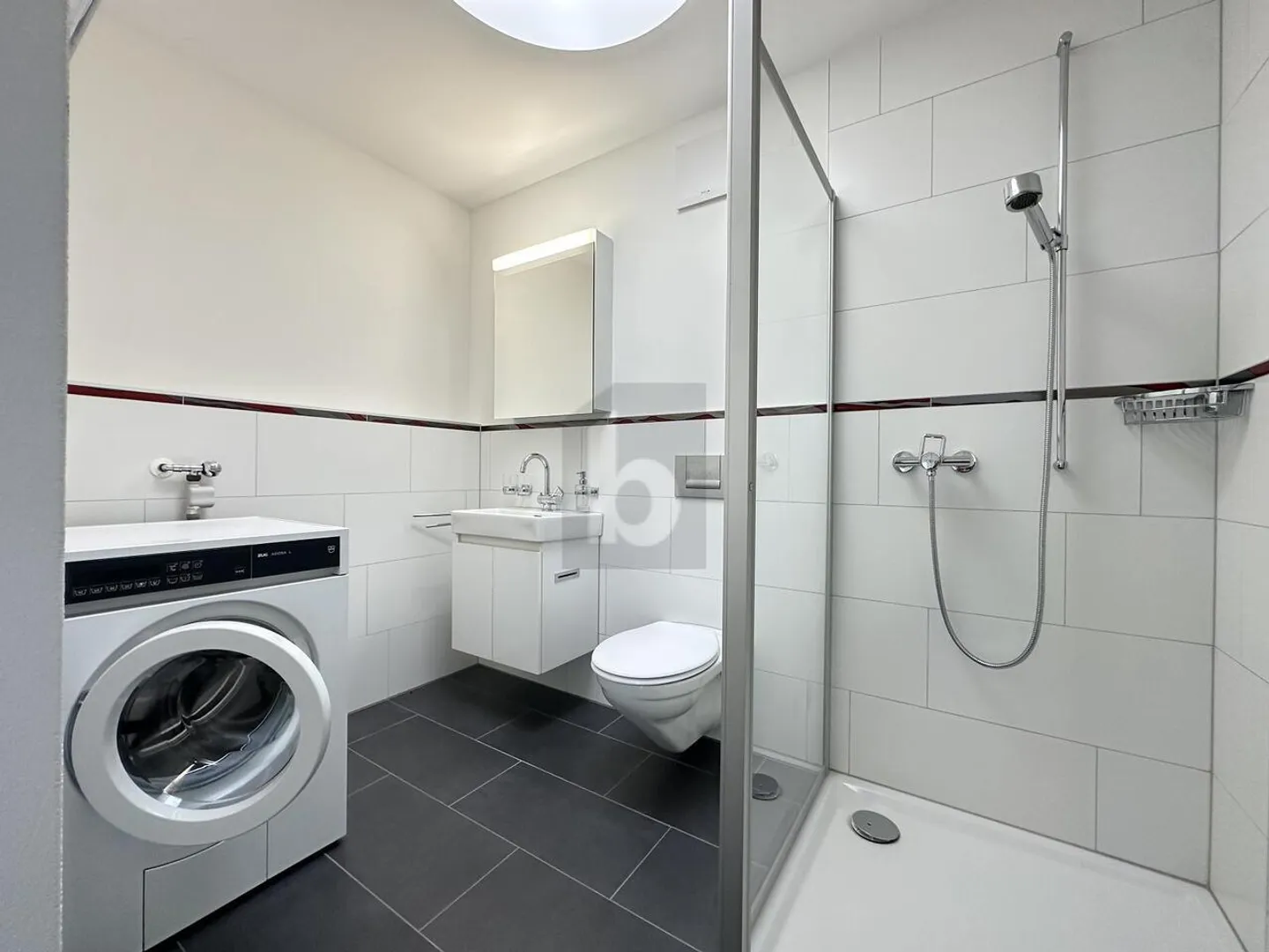 DIRECT LIFT ACCESS WITH LARGE TERRACES - Photo 4 of 6