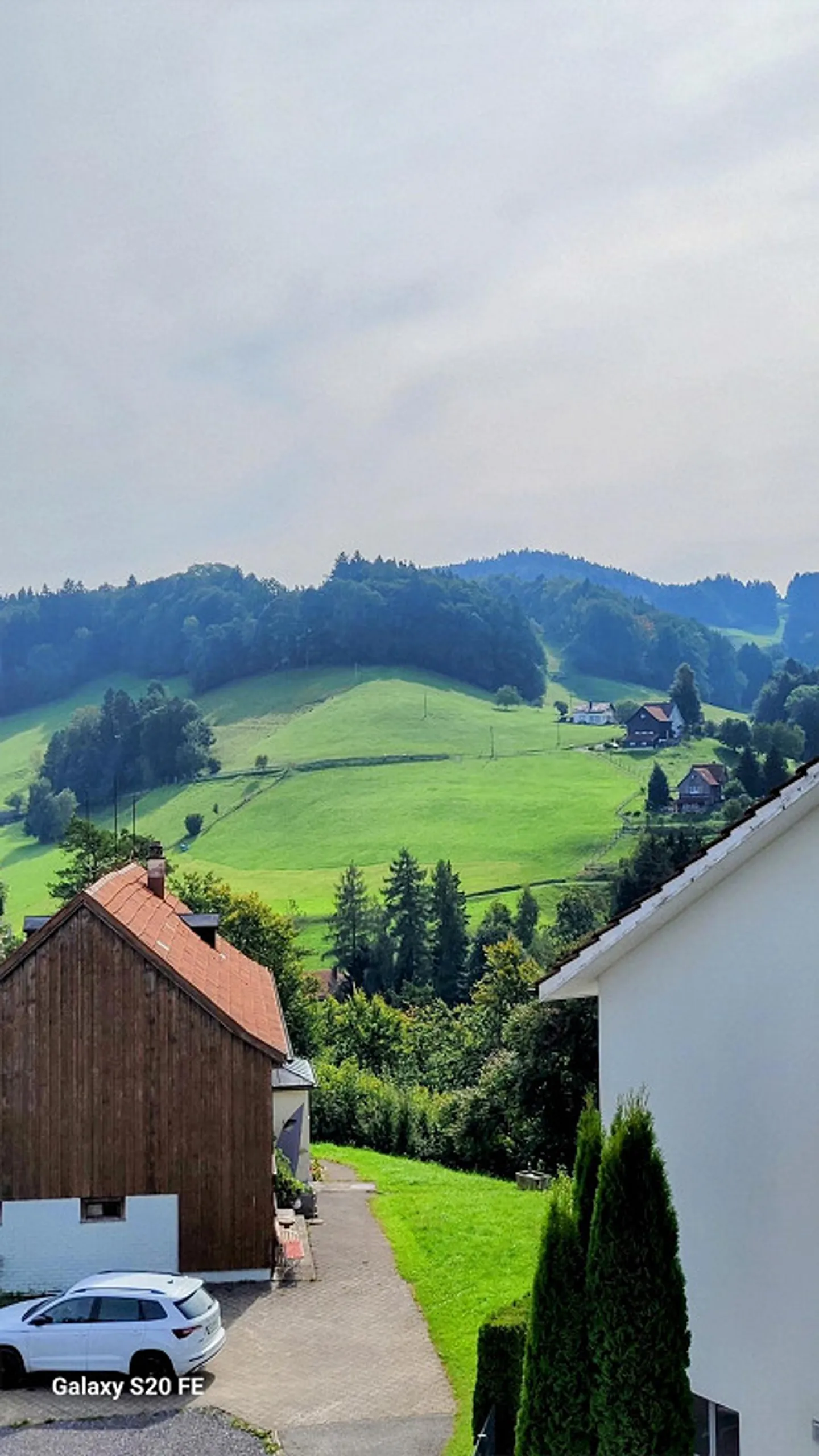 Oasi residenziale (circa casa bifamiliare) a Wolfhalden con vista mozzafiato - Foto 6 di 25