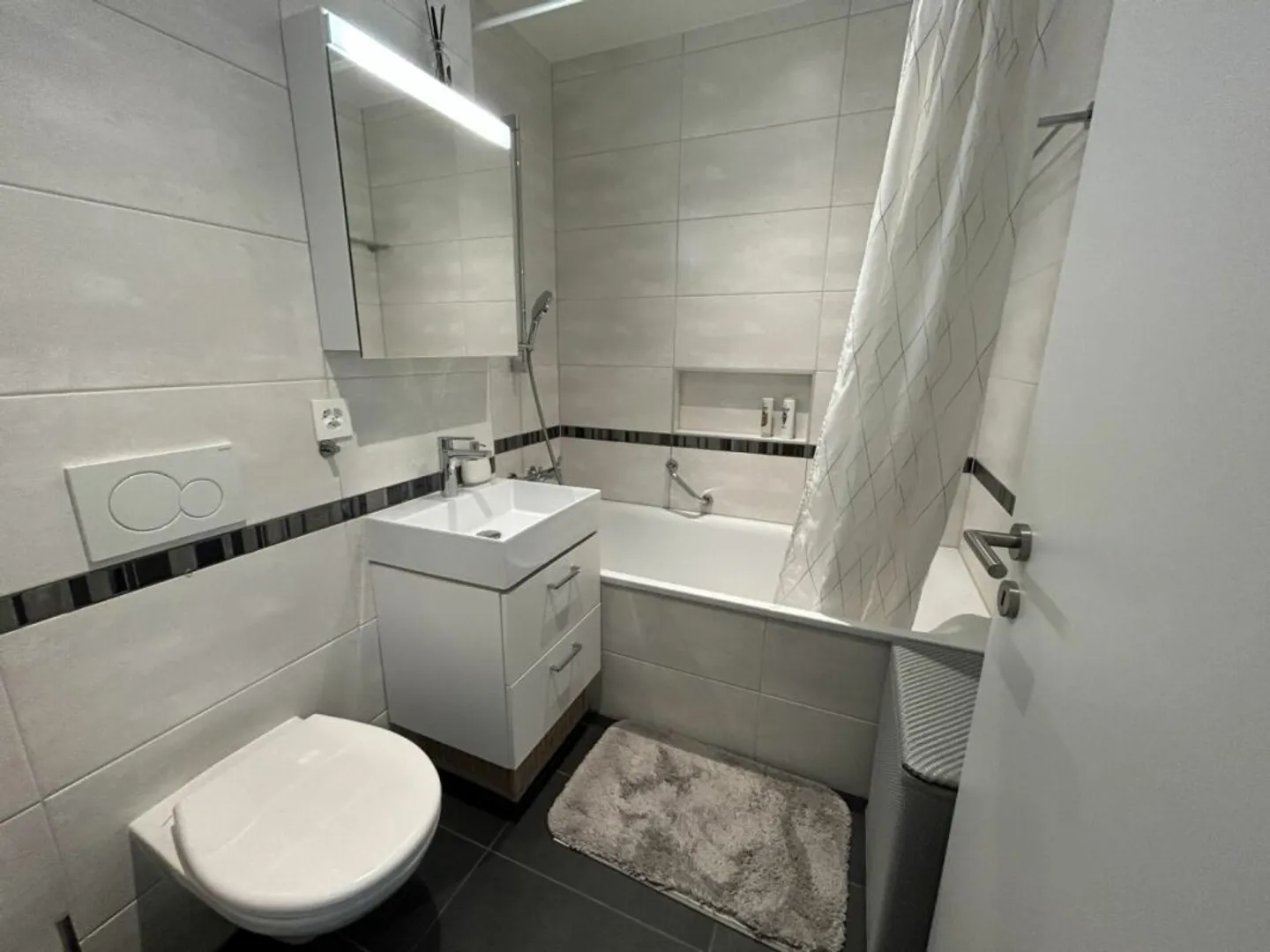 Appartamento Incantevole con Vista Lago - Foto 6 di 12
