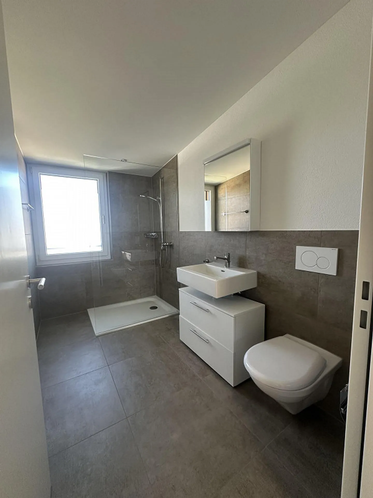 Moderno appartamento 2.5 locali con ampio balcone - disponibile immediatamente o su appuntamento - Foto 7 di 7