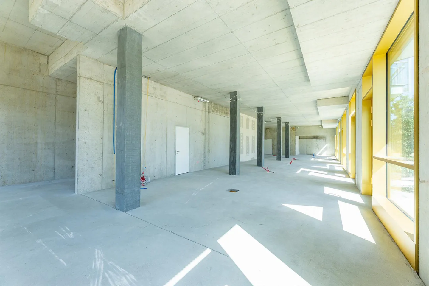 Your new business premises directly at Winterthur-Hegi station - Photo 2 of 7