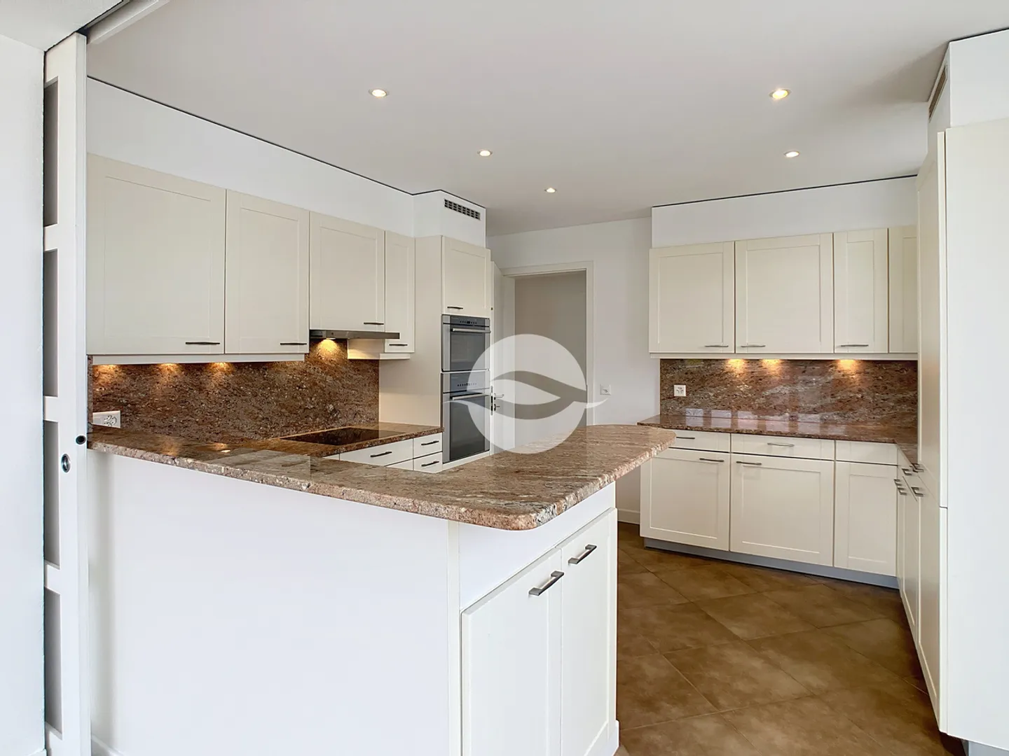 Attico con terrazza privata sul tetto - Foto 5 di 15