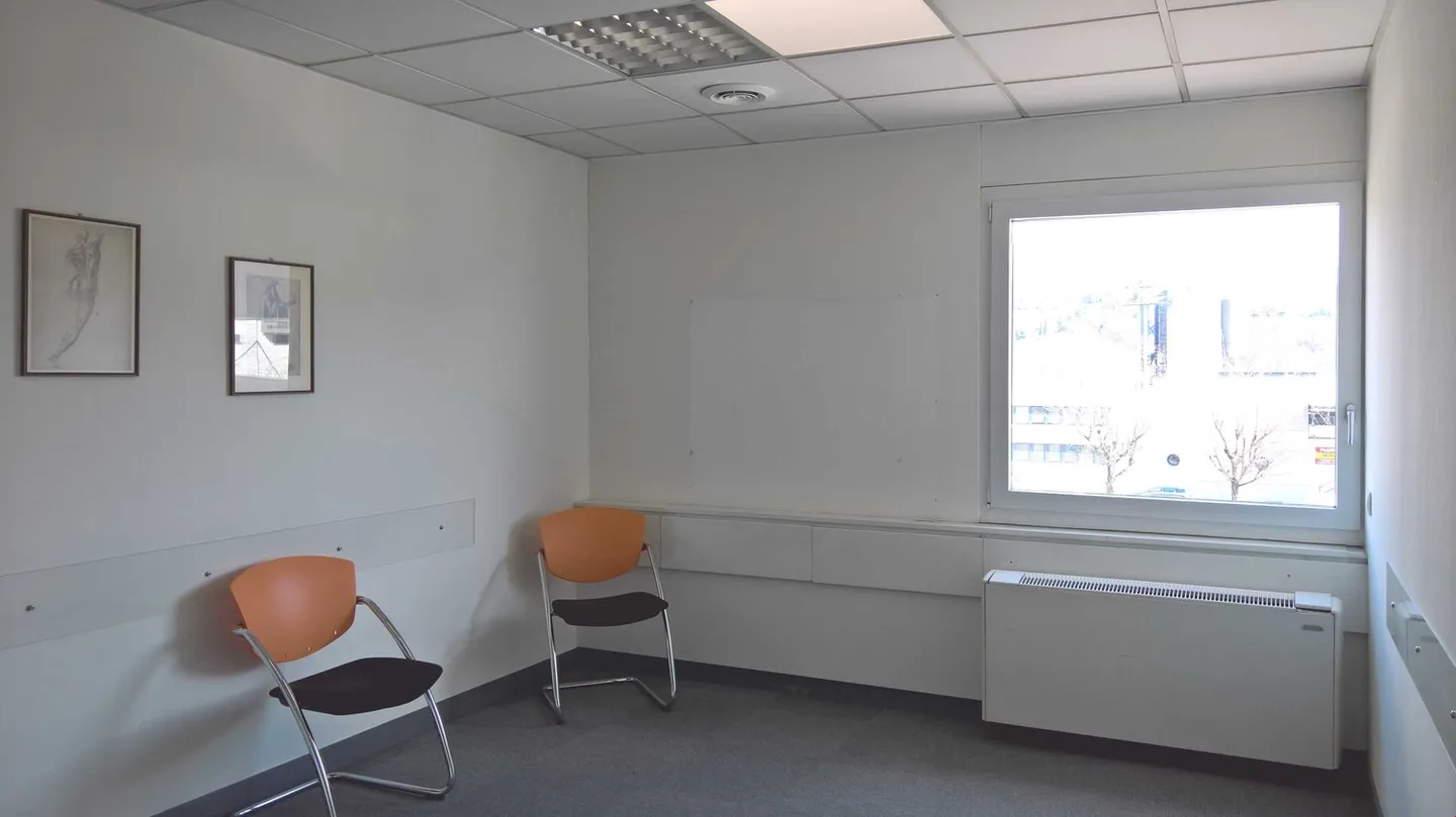 Manno - Bureau-Laboratoire à louer - 230 m² - Photo 5 sur 7