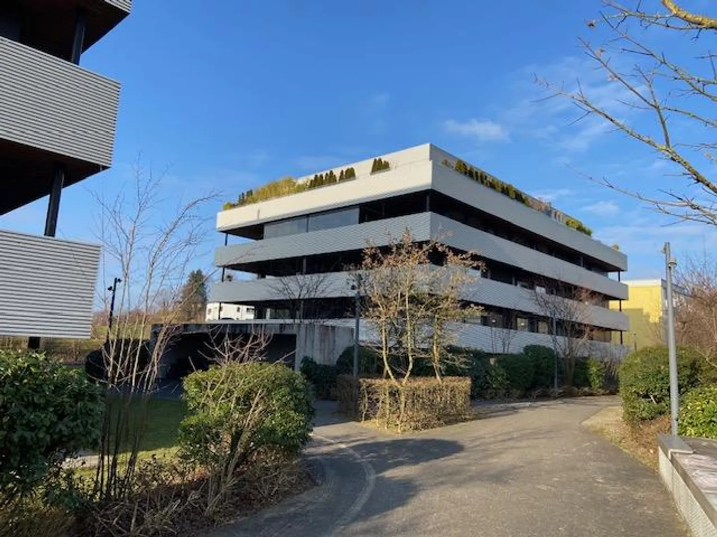 APPARTAMENTO CON GIARDINO E SPLENDIDA AREA SALOTTO - Foto 14 di 15