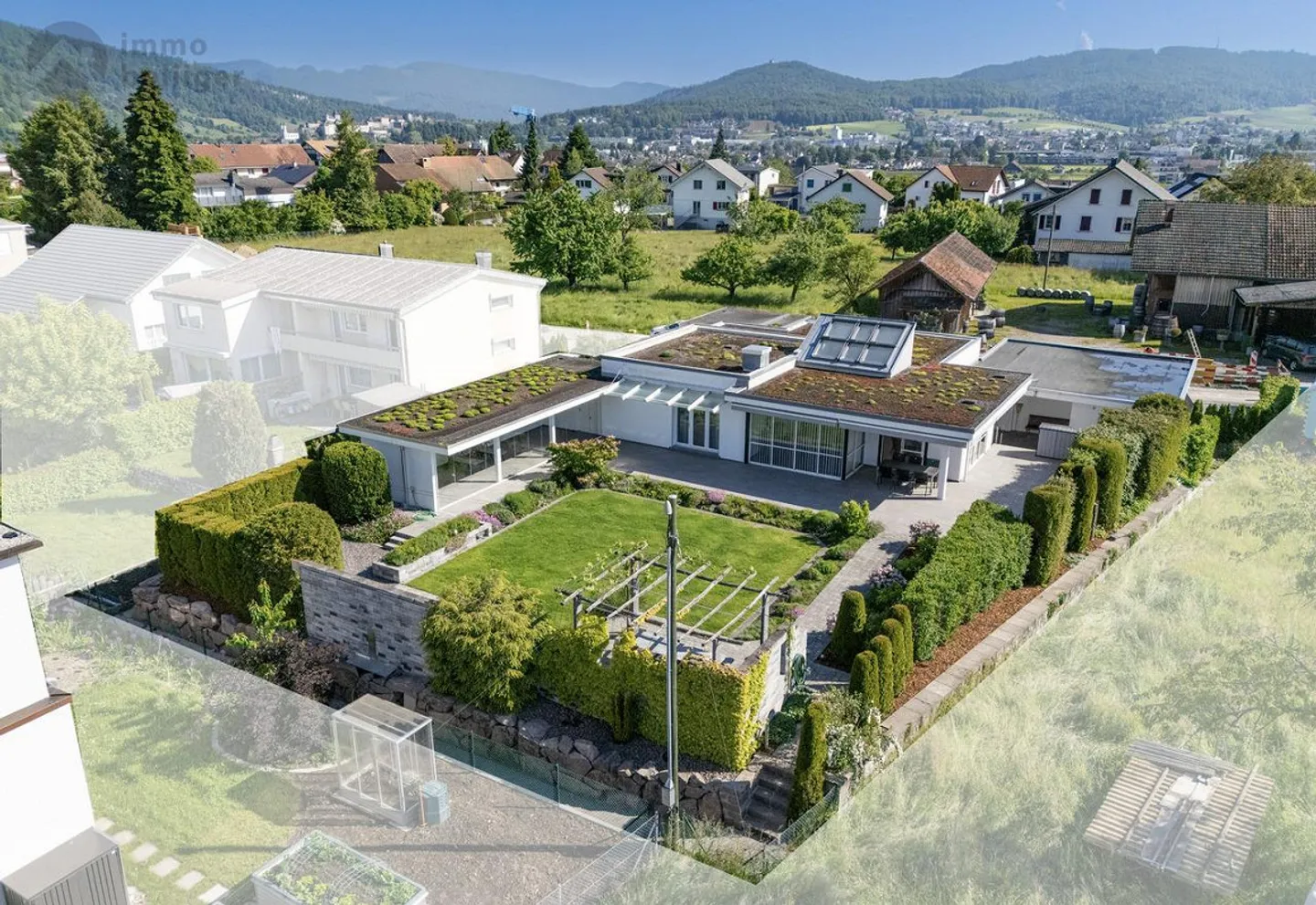 Charmantes Einfamilienhaus in Rothrist - Foto 1 von 16