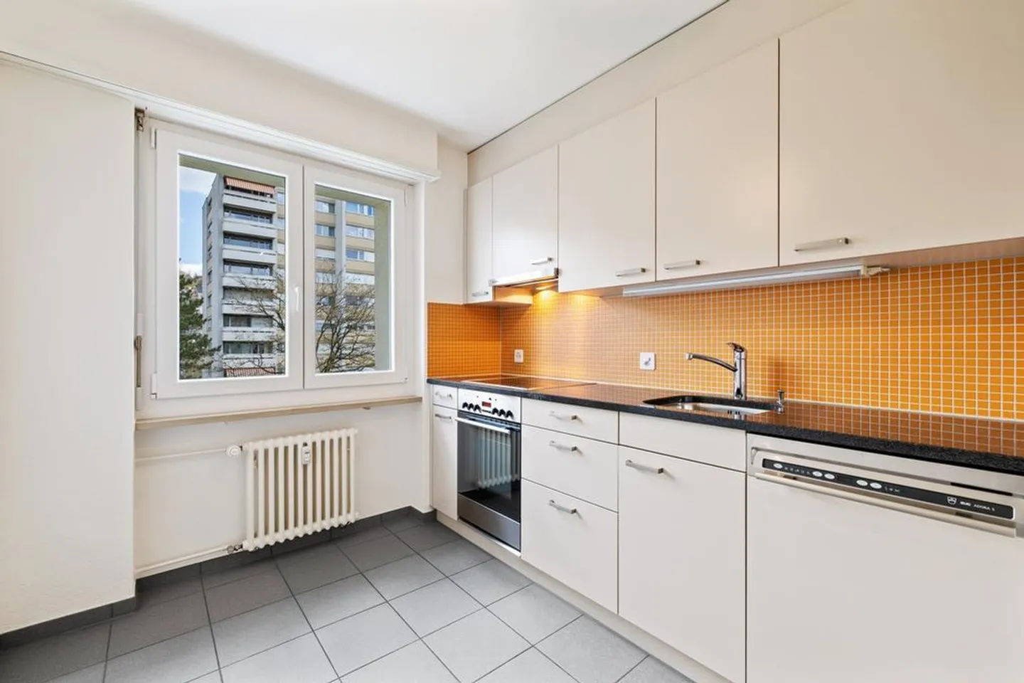 Modernes Apartment mit Blick ins Grüne - Foto 2 von 5