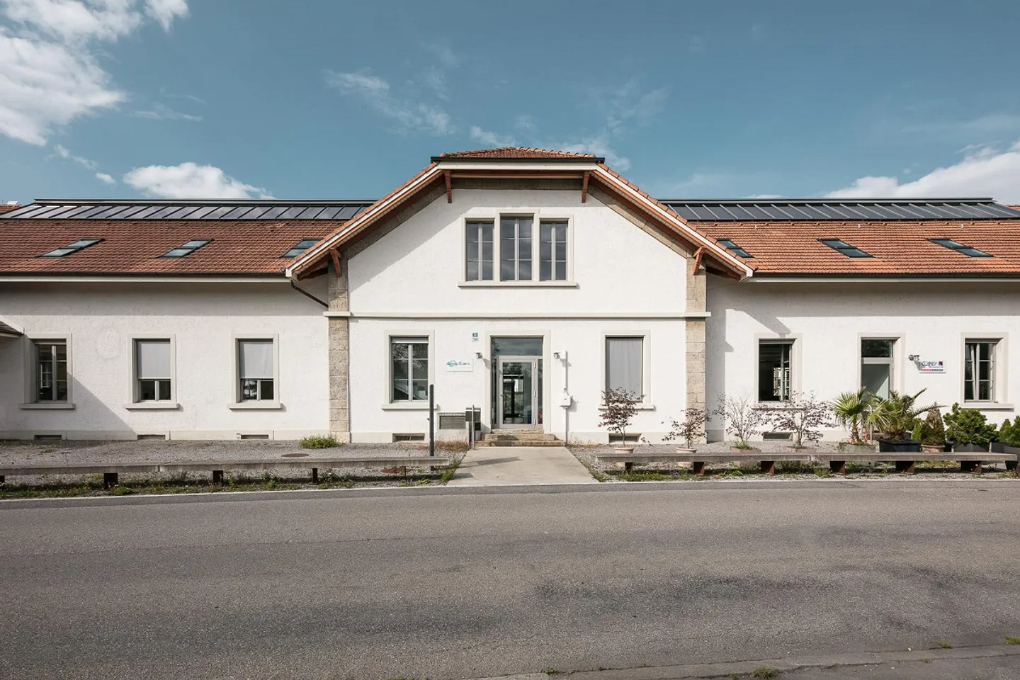 Modern Office in Industrial Style by the Aare - Photo 1 of 3