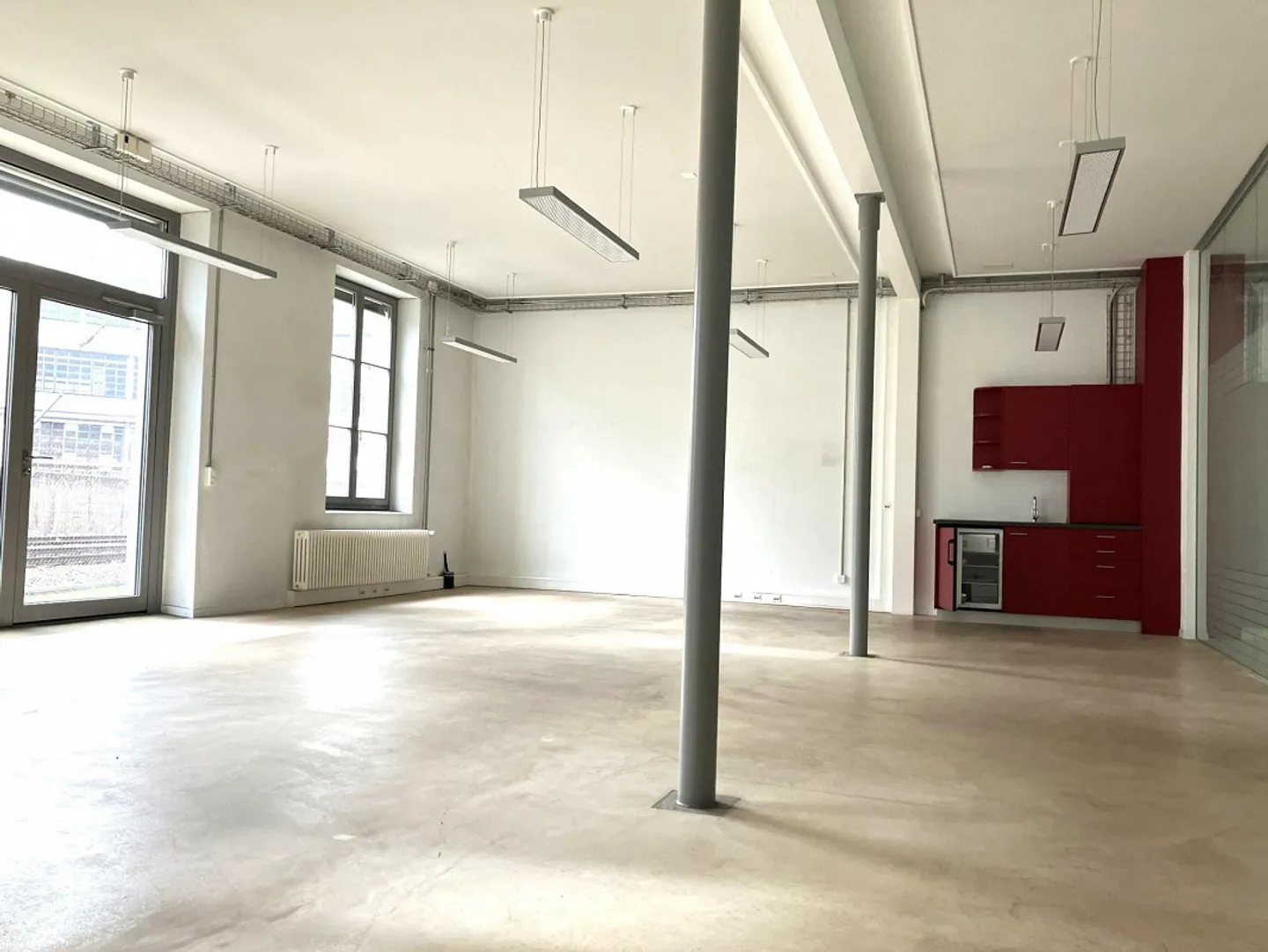 Modern Office in Industrial Style by the Aare - Photo 3 of 3