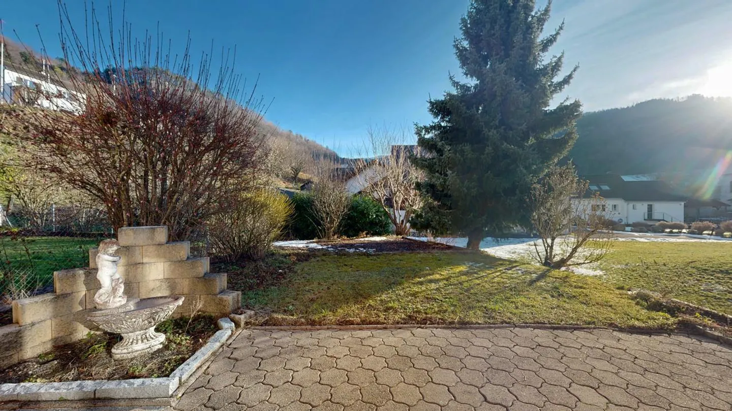 Beautiful 5-room single-family house with a lot of potential - Photo 12 of 14