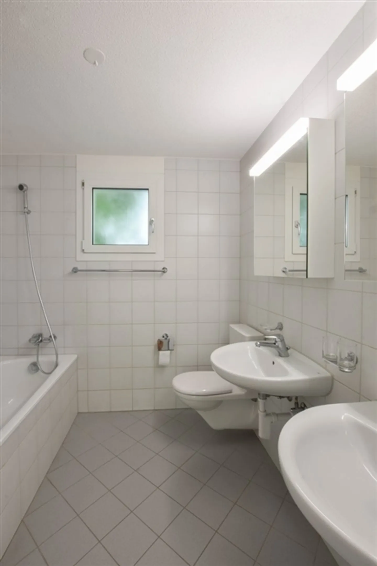 Spacious apartment in a quiet location in Ittigen - Photo 5 of 12