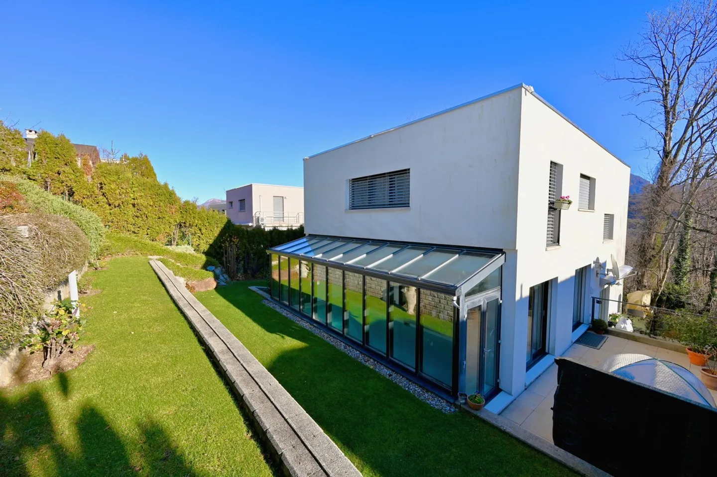 Modern Villa with Heated Pool in Agra - Collina d'Oro - Photo 20 of 20