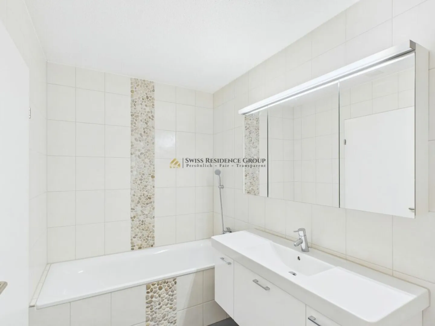 Appartamento moderno, luminoso e con balcone - affascinante appartamento di 3,5 stanze proprio accanto al parco - Foto 10 di 12