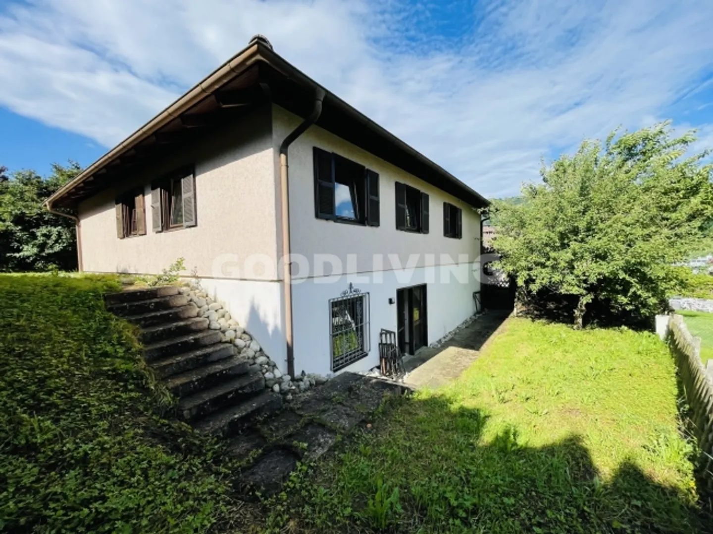 Einfamilienhaus mit Charme und individueller Gestaltungsmöglichkeit - Foto 1 von 10