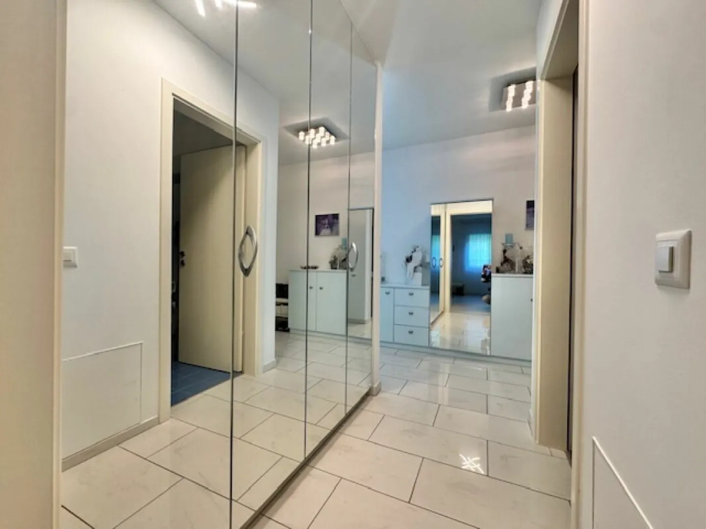 ZU VERKAUFEN IN MINUSIO - GERÄUMIGE 4.5-ZIMMER-WOHNUNG IM EG MIT SEEBLICK (SEKUNDÄRE WOHNUNG) - Foto 20 von 30