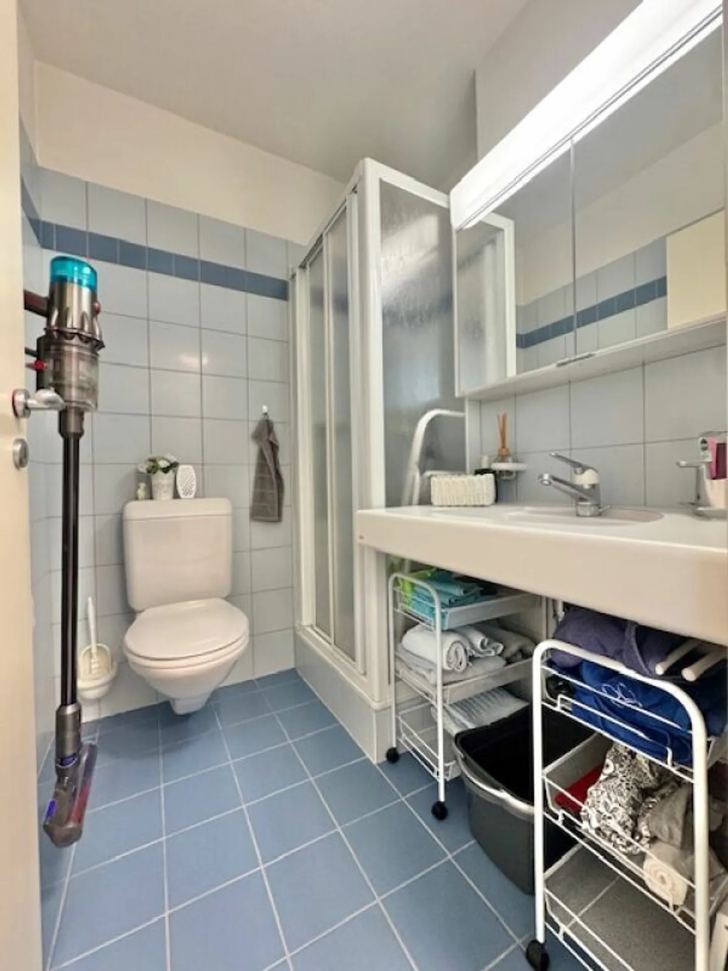 ZU VERKAUFEN IN MINUSIO - GERÄUMIGE 4.5-ZIMMER-WOHNUNG IM EG MIT SEEBLICK (SEKUNDÄRE WOHNUNG) - Foto 22 von 30