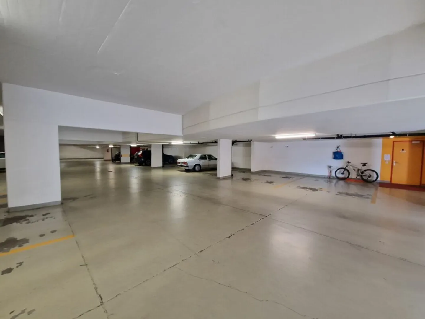 ZU VERKAUFEN IN MINUSIO - GERÄUMIGE 4.5-ZIMMER-WOHNUNG IM EG MIT SEEBLICK (SEKUNDÄRE WOHNUNG) - Foto 29 von 30