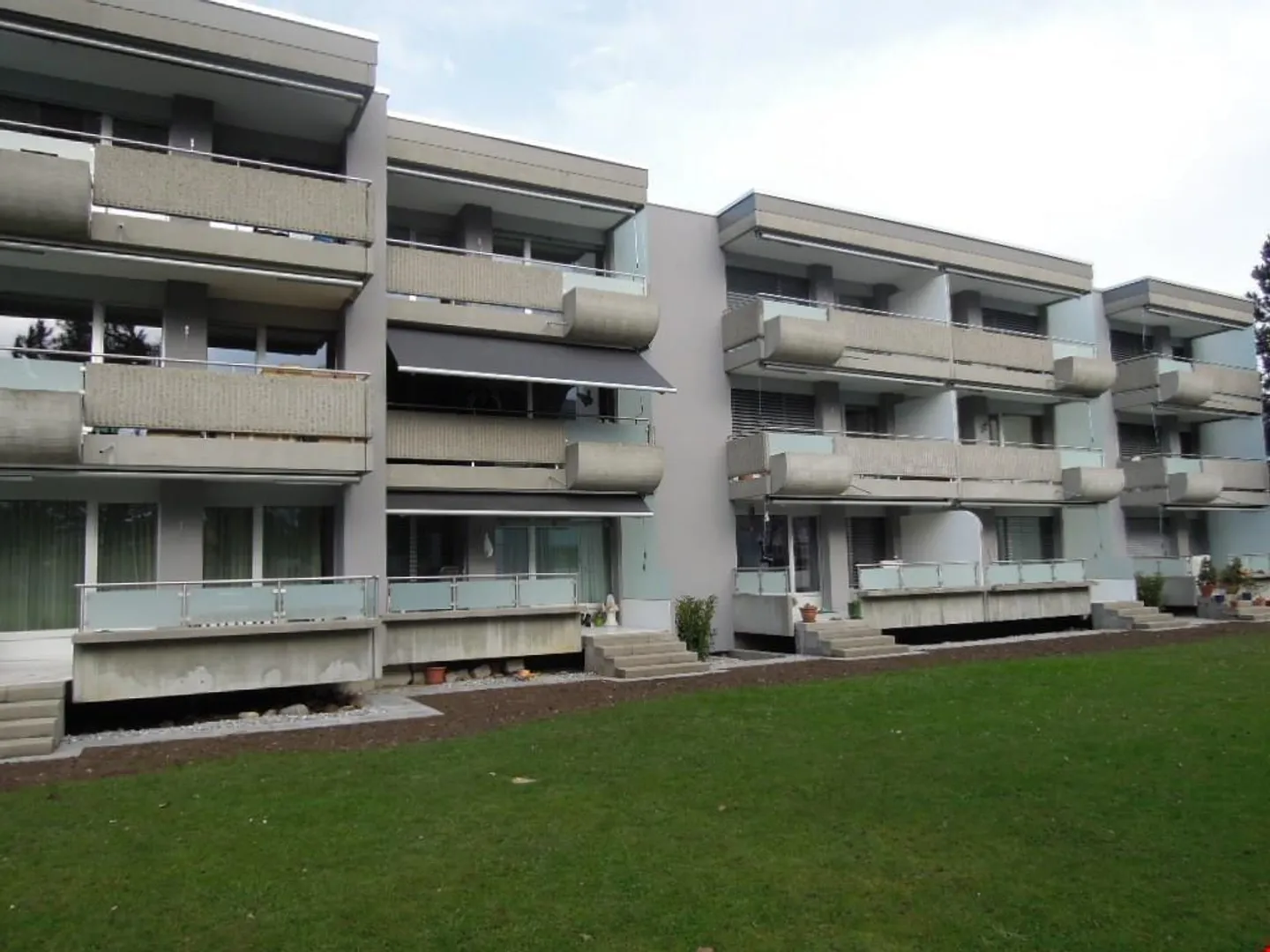 Bella appartamento di 2,5 stanze in uno sviluppo verde! - Foto 1 di 10