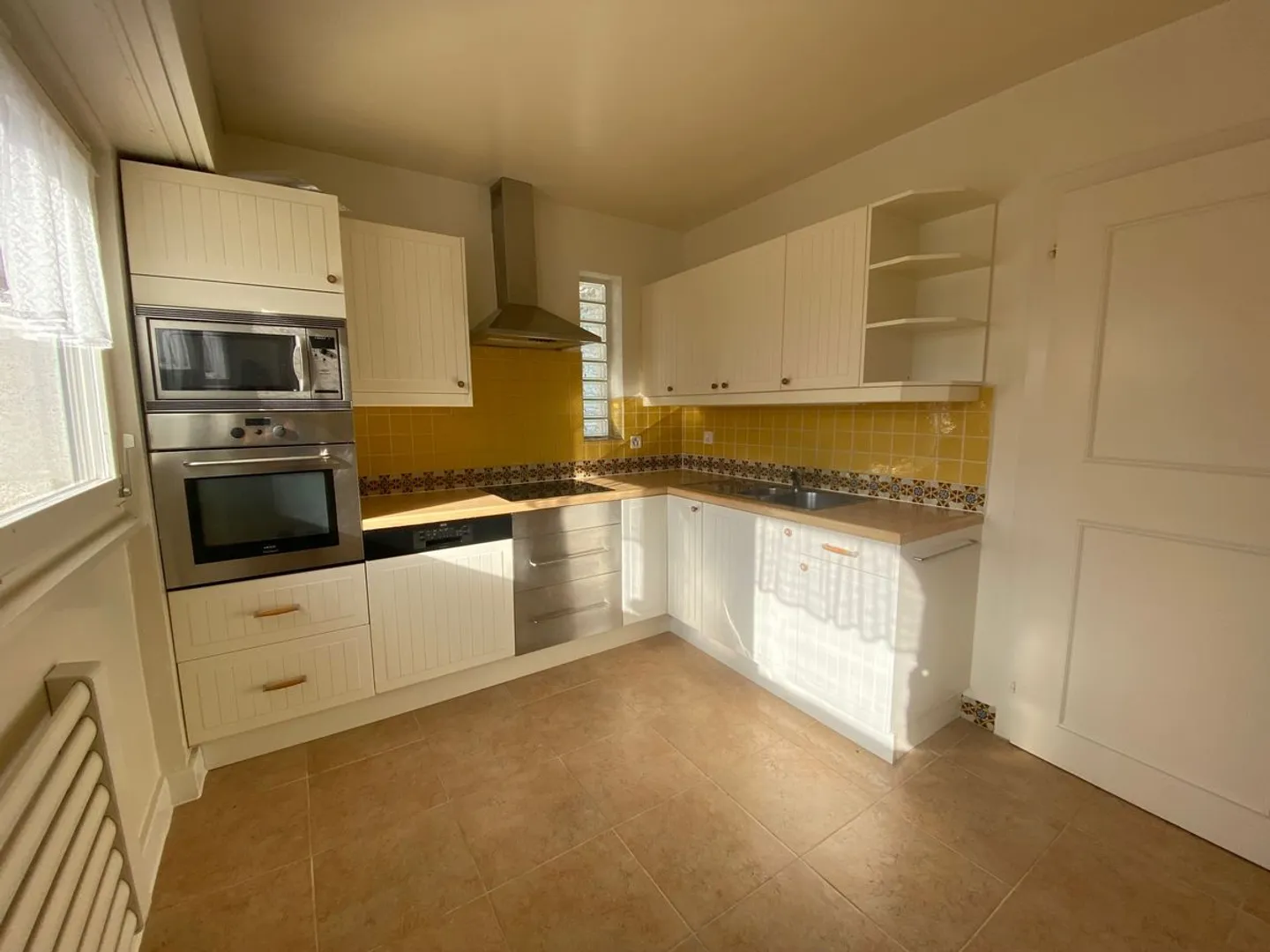 7-room house - Photo 2 of 6