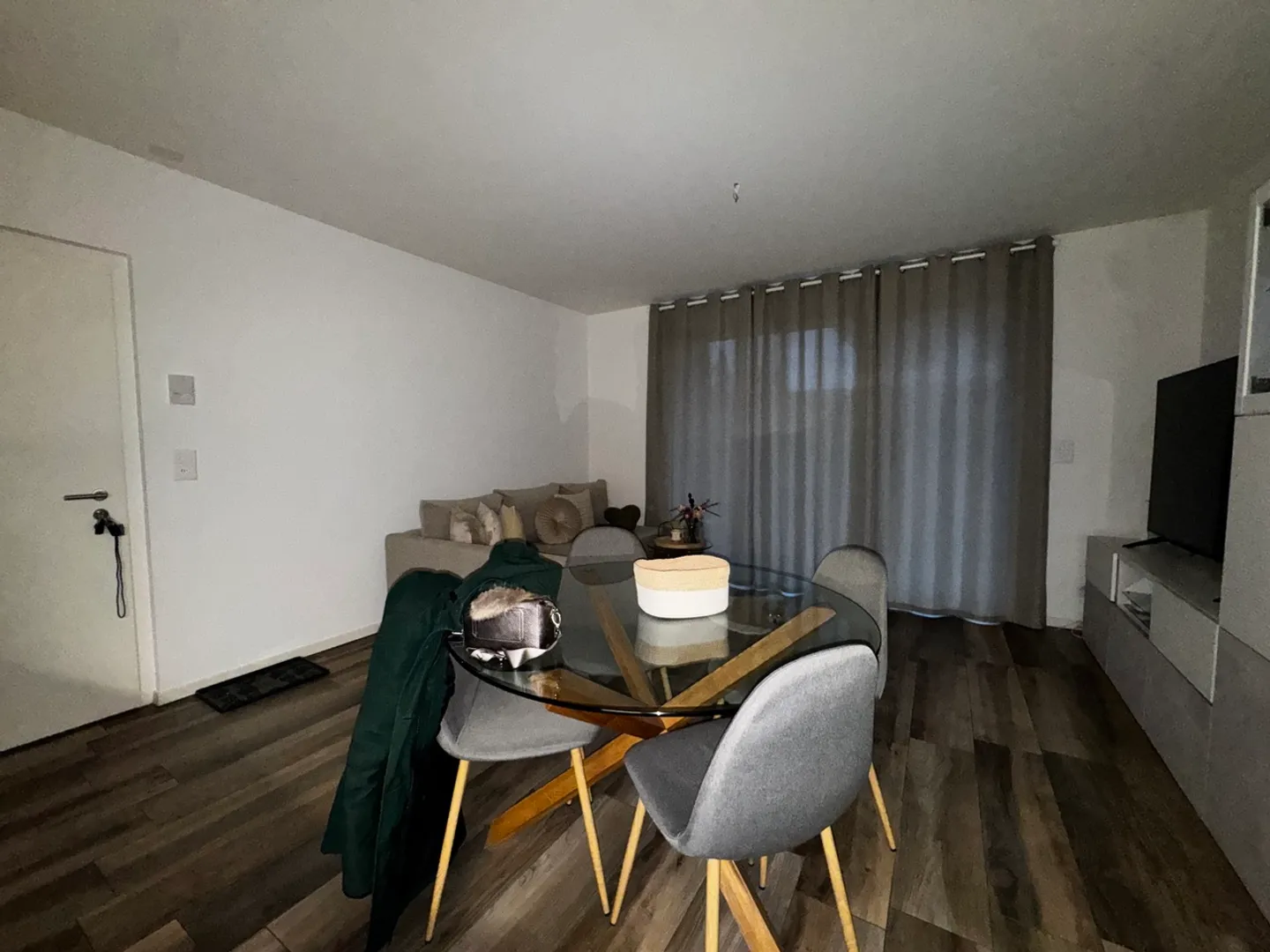 Luminoso appartamento di 2,5 locali con terrazza e giardino - Foto 2 di 6